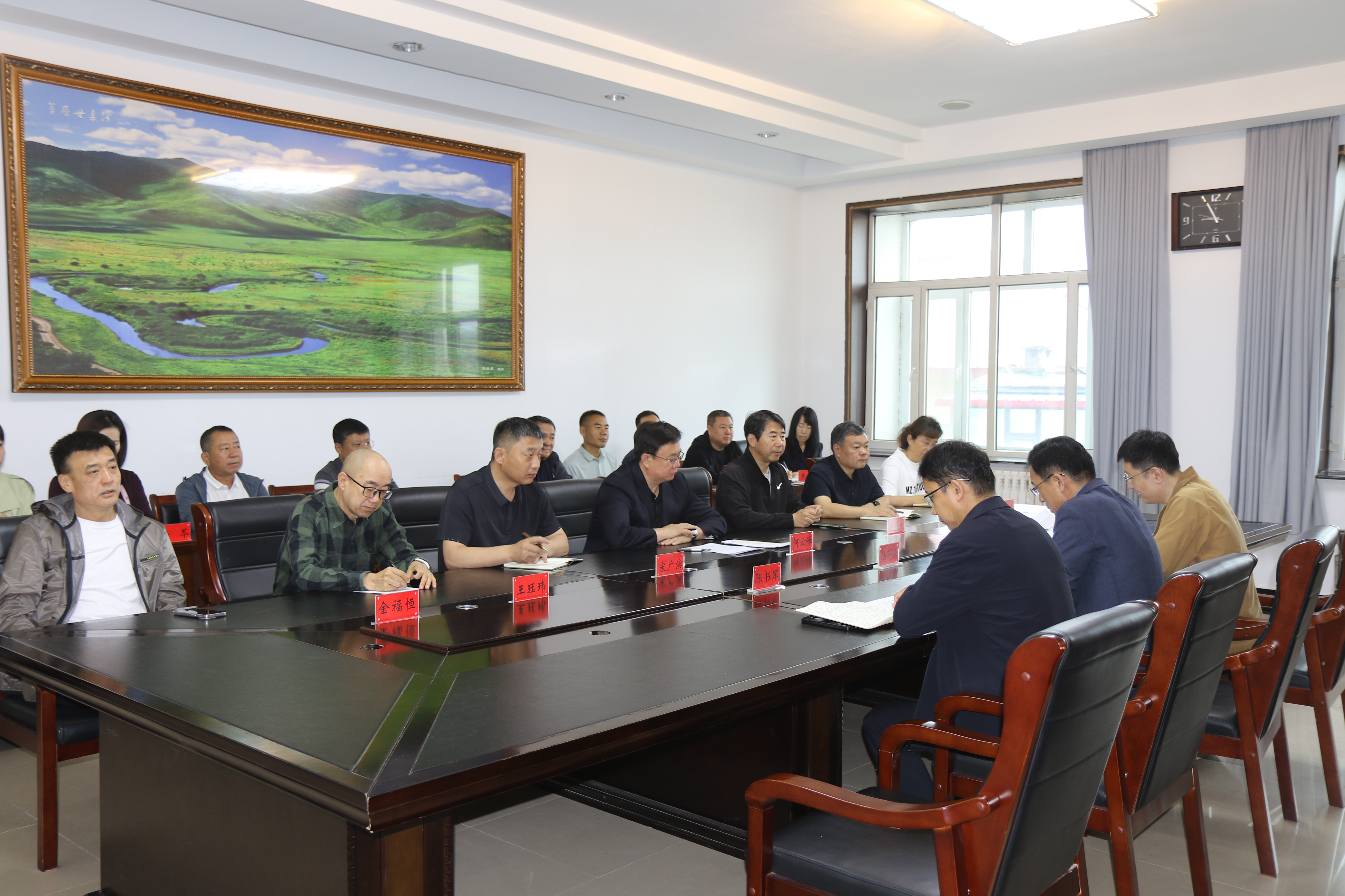 盟林草局召开挂职干部任职见面会议